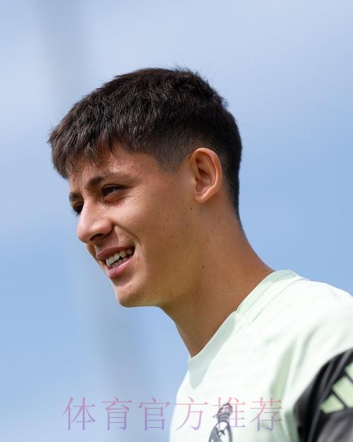 龙赛罗怒喷皇马：签一堆平庸之辈 管理方式业余