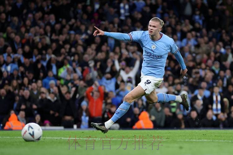 25岁哈兰德快哭了 4失绝杀+离谱吐饼让瓜帅仰天抱头 近4轮进1点球